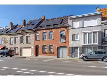 instapklare woning met 4 slaapkamers  tuin en dubbele garage met uitweg achteraan in wevel