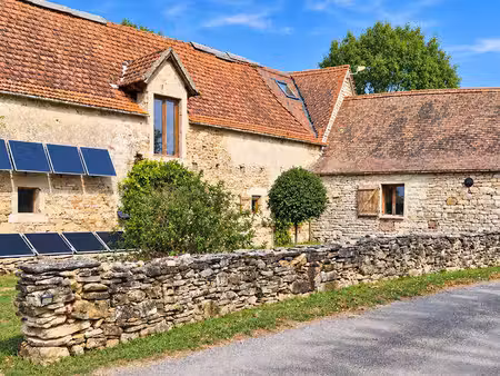authentique propriété quercynoise avec installations équestres