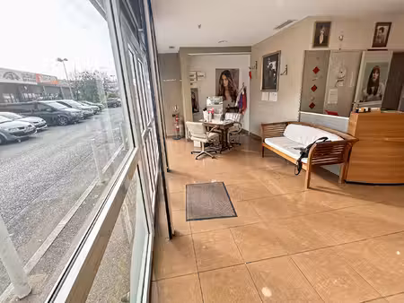 local commercial 0 pièces 69 m² à vendre / acheter vitrolles 13127 ? | era immobilier