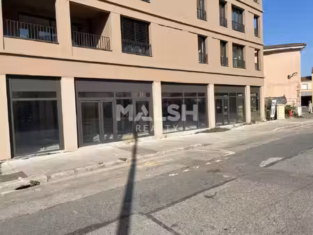 achat local commercial 153m²