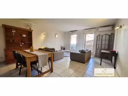 t2 rue buffon : terrasse au calme + garage fermé 25m²