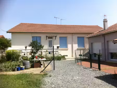 location appartement 3 pièces 54m² feurs 42110