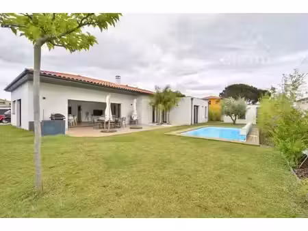 villa de luxe de 5 pièces en vente ortaffa  france