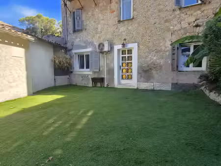 drap - appartement f3 avec jardin et piscine privative