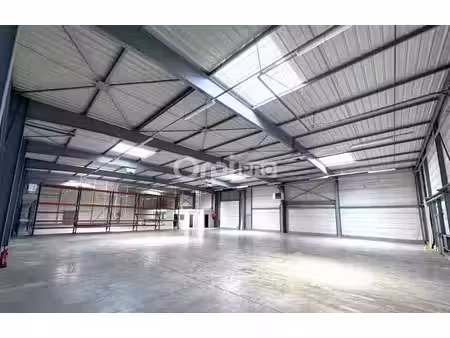 location commerce lons 64140 957m²