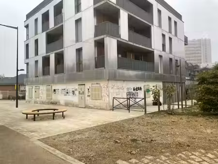 location commerce fontenay sous bois 94120 175m²