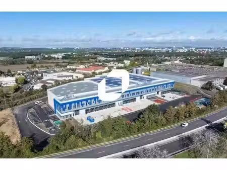 location local d’activités eragny 95610 3374m² à 6819m²