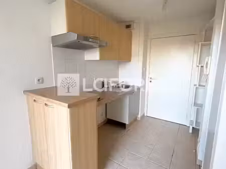 location appartement 1 pièce 21 m² à l’isle-sur-la-sorgue (84800)