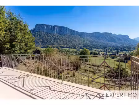 maison au calme absolu et avec vue exceptionnelle qui merite le deplacement