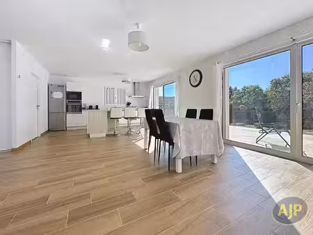 vente maison 4 pièces 133 m² avy (17800)
