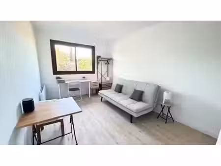 location appartement 1 pièce 18 m² à aix-en-provence (13090)