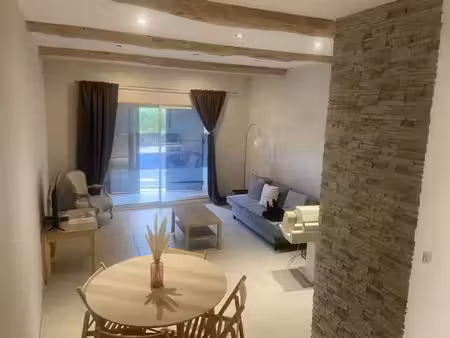 en location d'un joli loft sur 2 niveaux meublé à rians