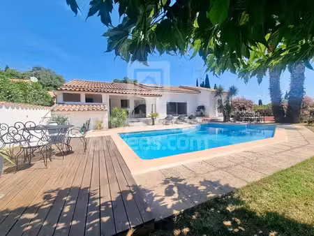 villa rénovée 133 m² -piscine - terrain 700 m²