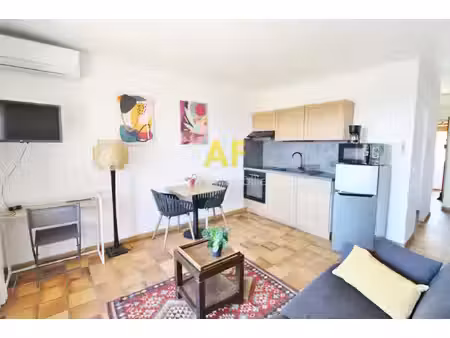boulouris beau studio meuble avec coin nuit