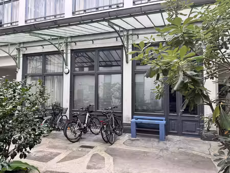 achat local professionnel 819m²