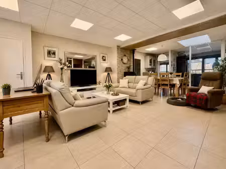 maison rénovée dont 2 au rez‑de‑chaussée