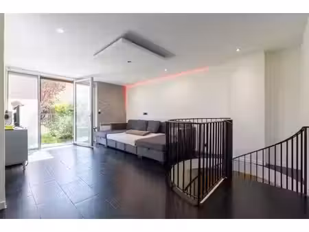 noah - appartement avec souple et jardin