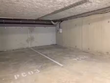 location parking 12 m2 à perpignan