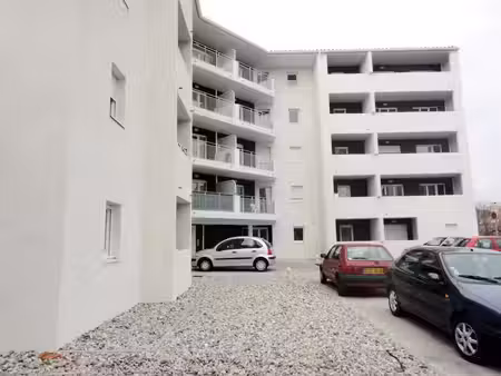 location appartement 3 pièces 66 m² à pont-saint-esprit (30130)