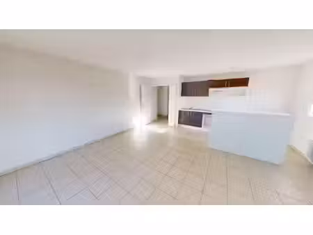 deyme  appartement t3 lumineux de 64m² au calme avec 2 parkings