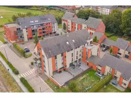 duplex à vendre avec terrasse et 3 chambres   pont-à-celles (vbe71745)