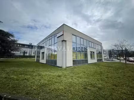 location bureaux ecully 69130 74m²
