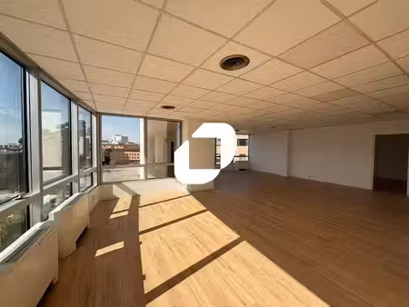 location bureaux evry courcouronnes 91000 149m²