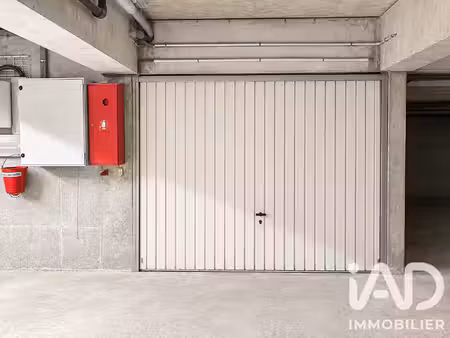 vente parking 12 m²