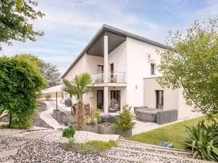 vente maison à mouzillon (44330) : à vendre / 139m² mouzillon