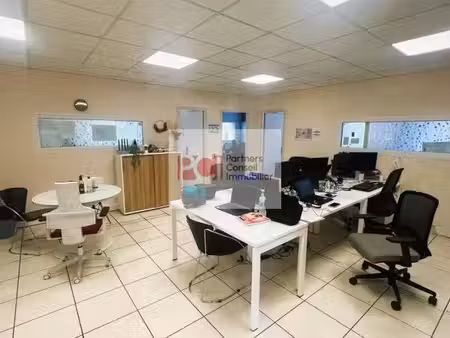 location bureaux nîmes 30900 200m²