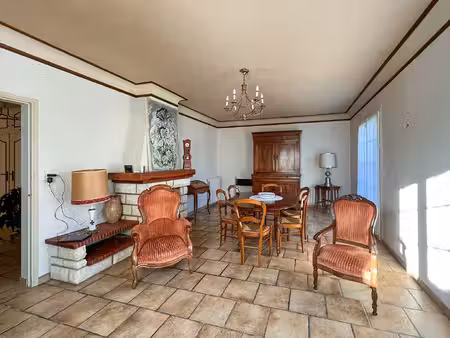 achat maison 8 pièces 183m²