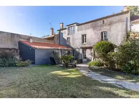 achat maison 10 pièces 202m² montaigu vendee 85600