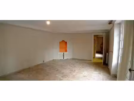 maison de village familiale – travaux à prévoir