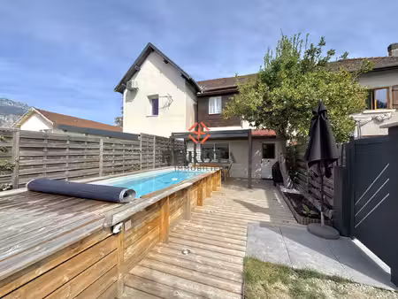 triplex esprit maison avec piscine et garage