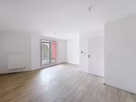 location appartement 3 pièces 59 m² à valenciennes (59300)