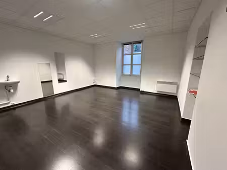 local commercial combourg 70.28 m2