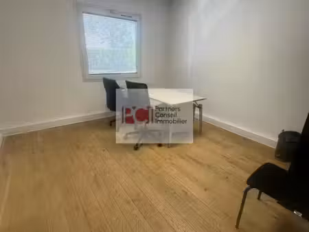location bureaux nîmes 30000 118m²