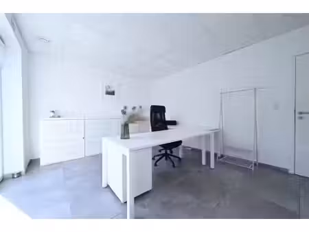 bureaux à louer à rue rennequin sualem 13 modave (vbe72299)