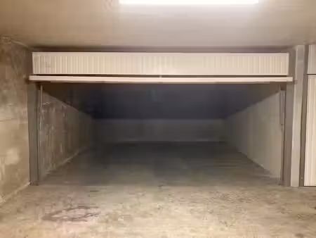vente parking marseille 3eme (13003) - 45000 € - surface privée