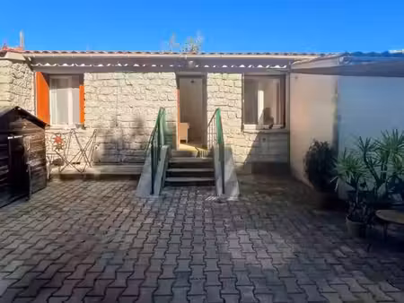 vente appartement 4 pièces 73m2 alata 20167 - 144880 € - surface privée