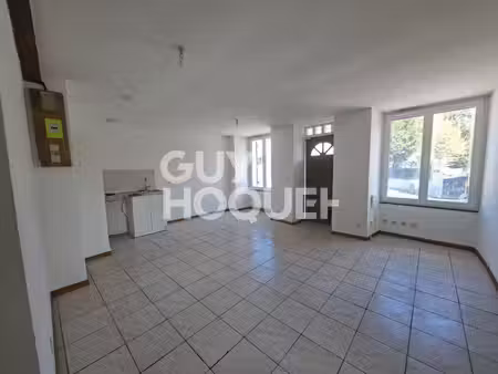 grand 2 pièces avec bureau favieres