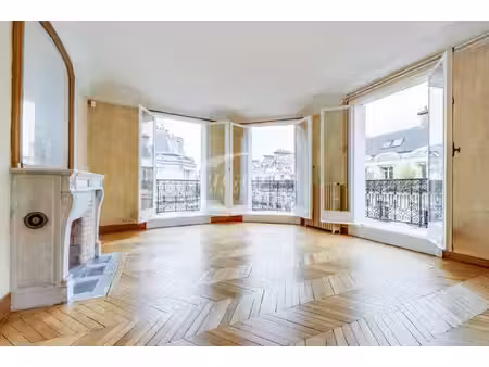appartement de luxe à louer dans le quartier triangle d'or