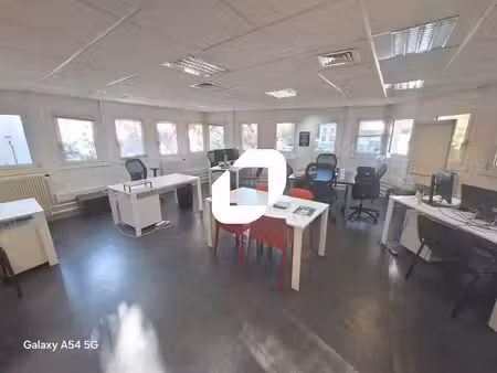 location bureaux issy les moulineaux 92130 680m²