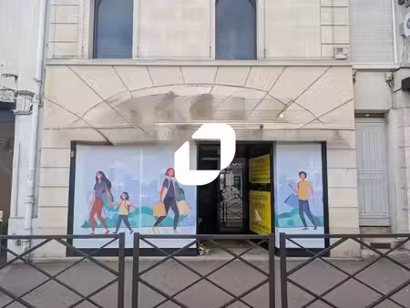 location commerce antony 92160 97m²