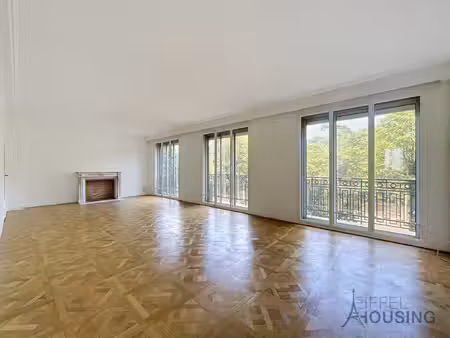 appartement de luxe à louer dans le quartier saint james-delabordère