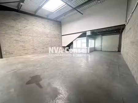 location entrepôt 236m²