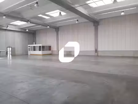 location local d’activités meyzieu 69330 922m²