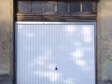 garage à proximité directe de la gare