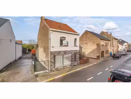 te renoveren woning met veel potentieel nabij centrum