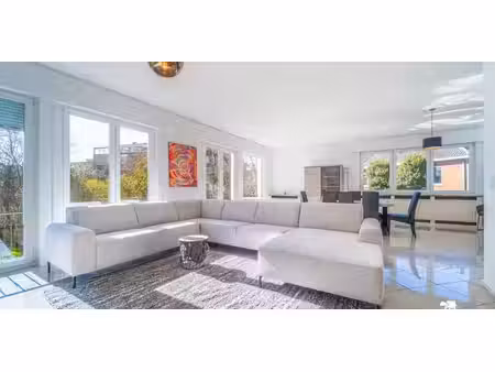 sous option - maison à vendre à laeken avec 5 chambres à coucher